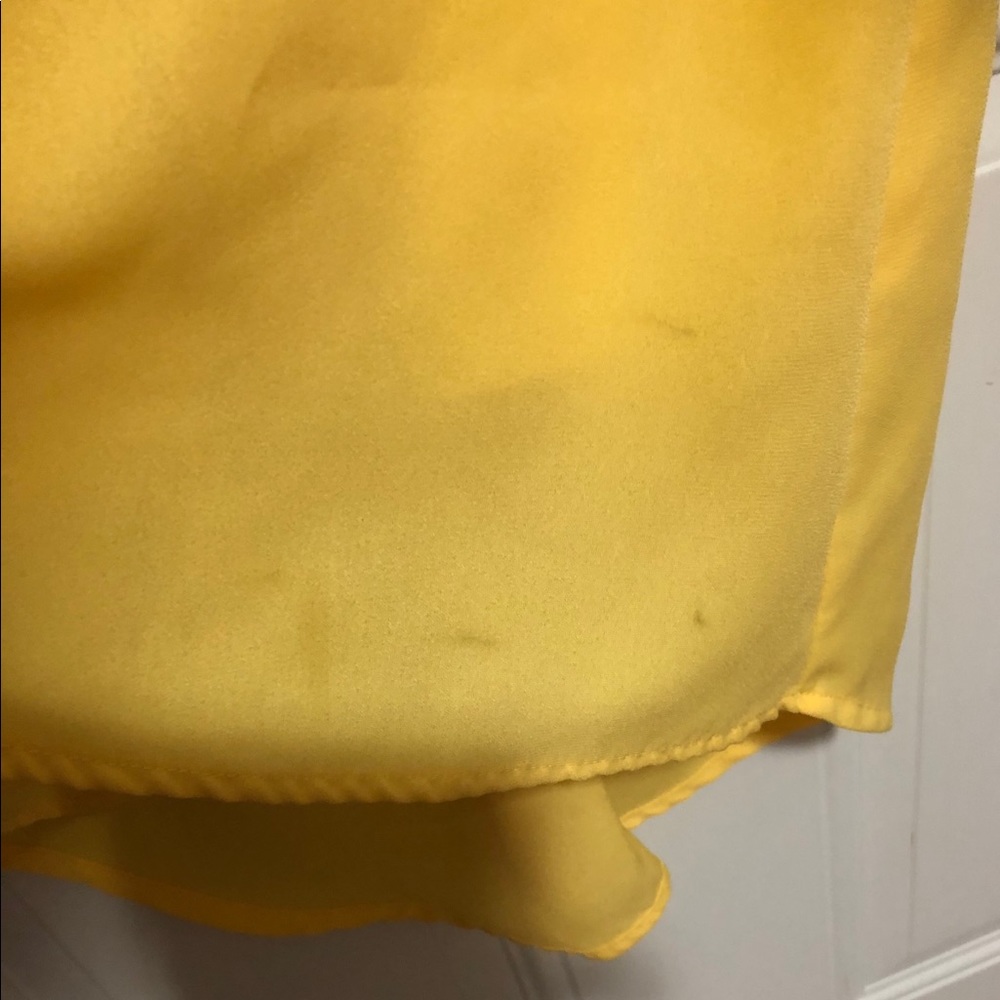 Beautiful yellow dress from Lulus - Picture 4 of 7
